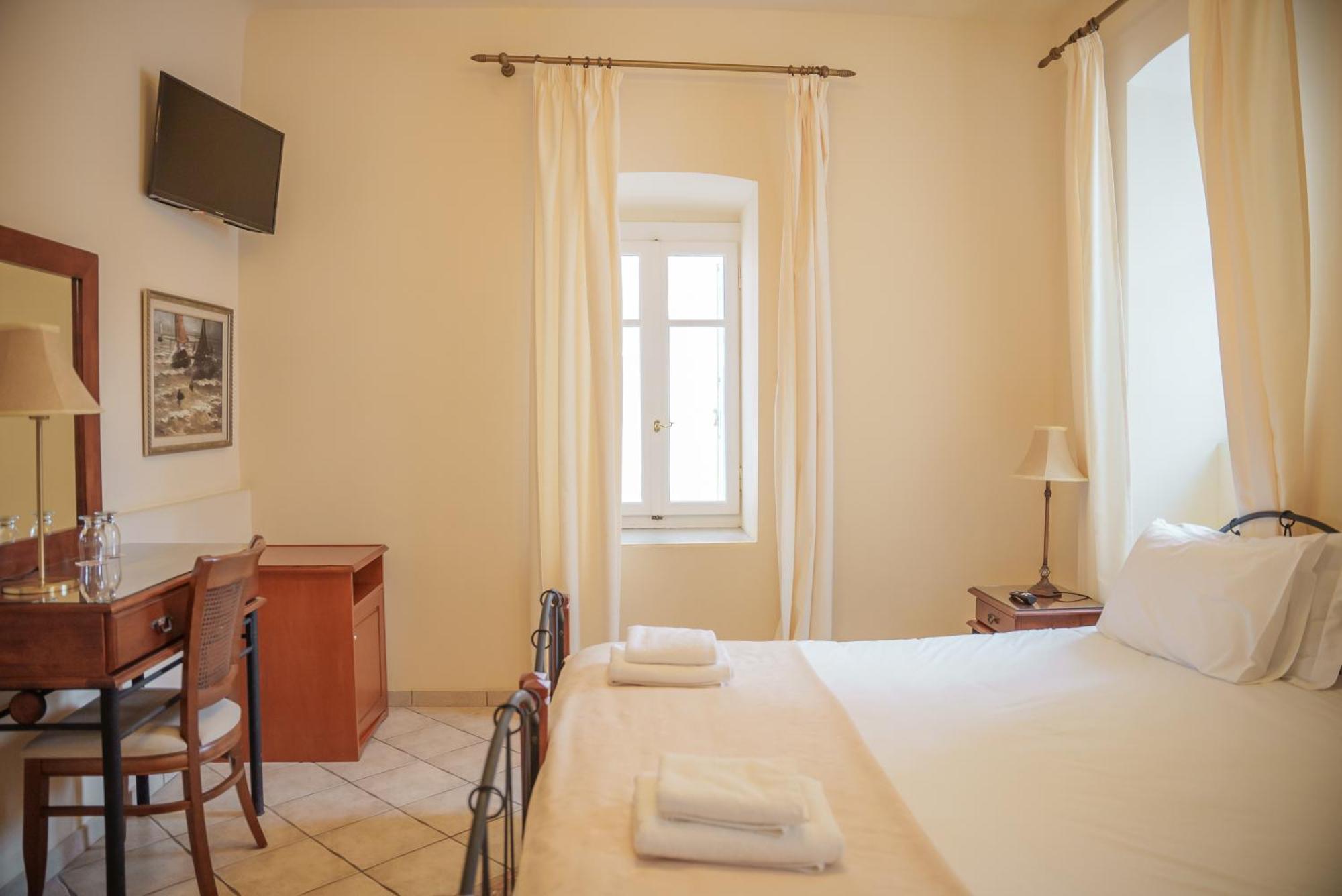 Archontiko Eleni Hotel Andros Town Room photo